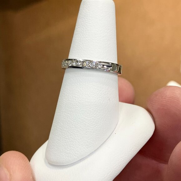 Channel Set Diamond Wedding Ring 0.25 Carats - Picture 4 of 5